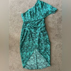 Vestique nwt dress